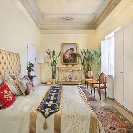 Lullaby Suite Near Palazzo Vecchio And Piazza Signoria -Hosted By Sweetstay 佛罗伦萨 外观 照片