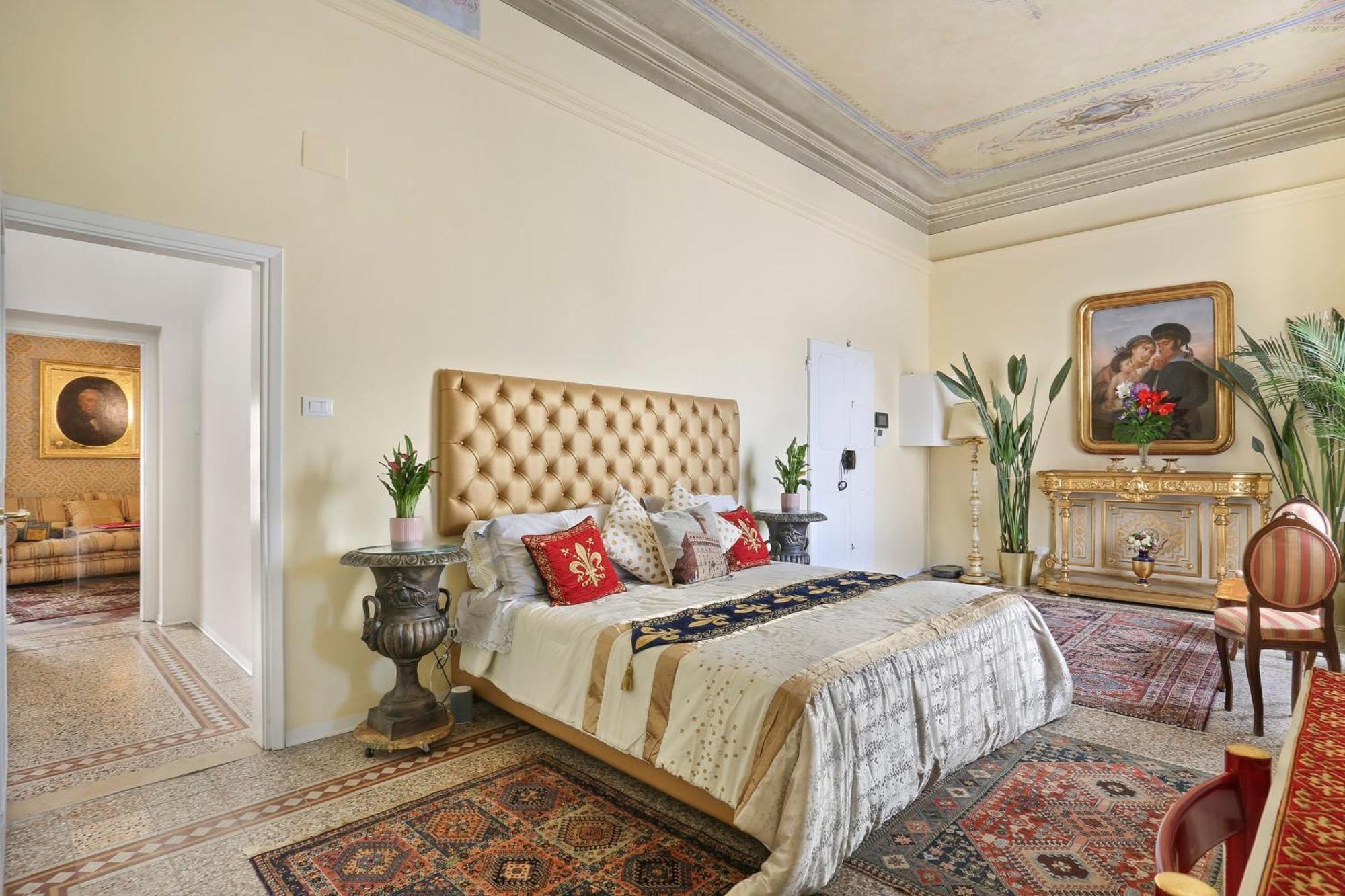 Lullaby Suite Near Palazzo Vecchio And Piazza Signoria -Hosted By Sweetstay 佛罗伦萨 外观 照片